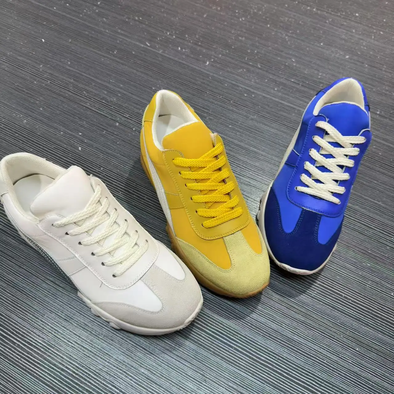 Customizable Women's Casual Comfortable Cow Leather Upper Running Shoes for Autumn & Spring Outdoor Sneakers - Image 3