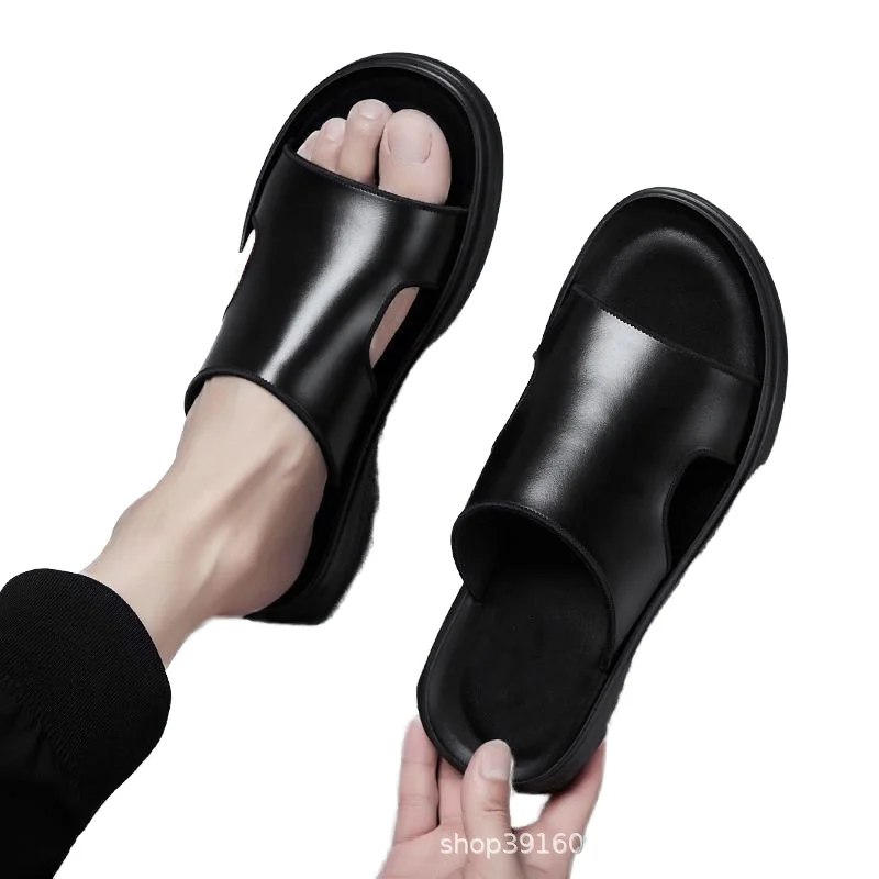 2026 Men's High-End Trendy Brand Slippers for Outdoor and Home Use Durable Open-Toe Breathable Sandals Slip-On Closure