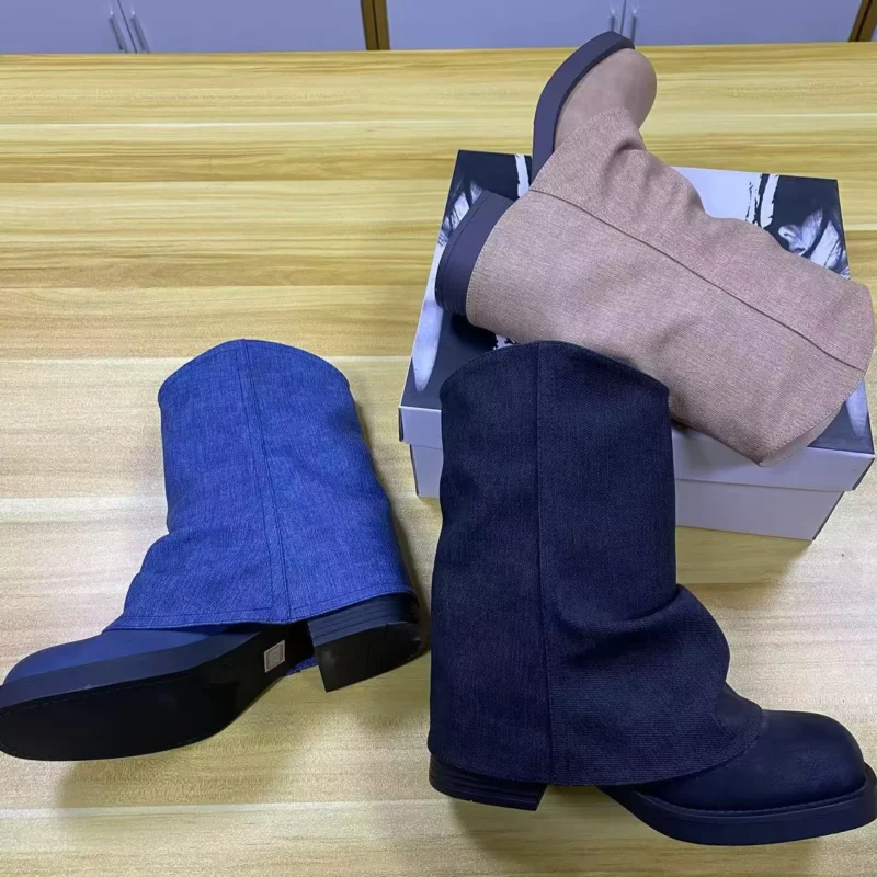 Hot Selling Women's Short Platform Boots with Chunky Heel Waterproof Height Increasing Fashionable Comfortable for Autumn Winter