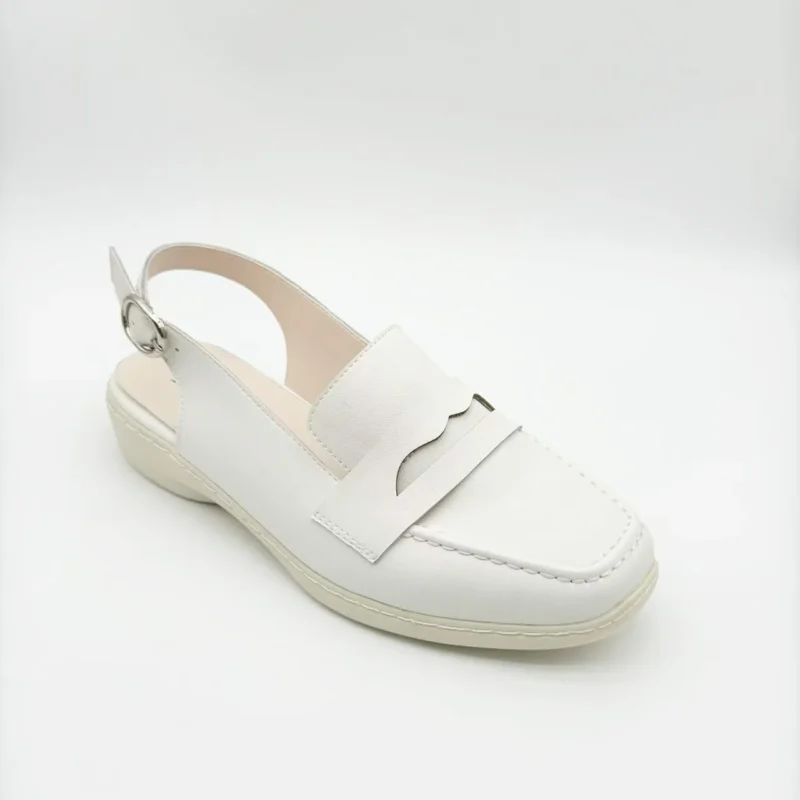 High Quality Summer Flat White Shoes with Soft Soles Can Be Customized  for Women's Outdoor Sandals