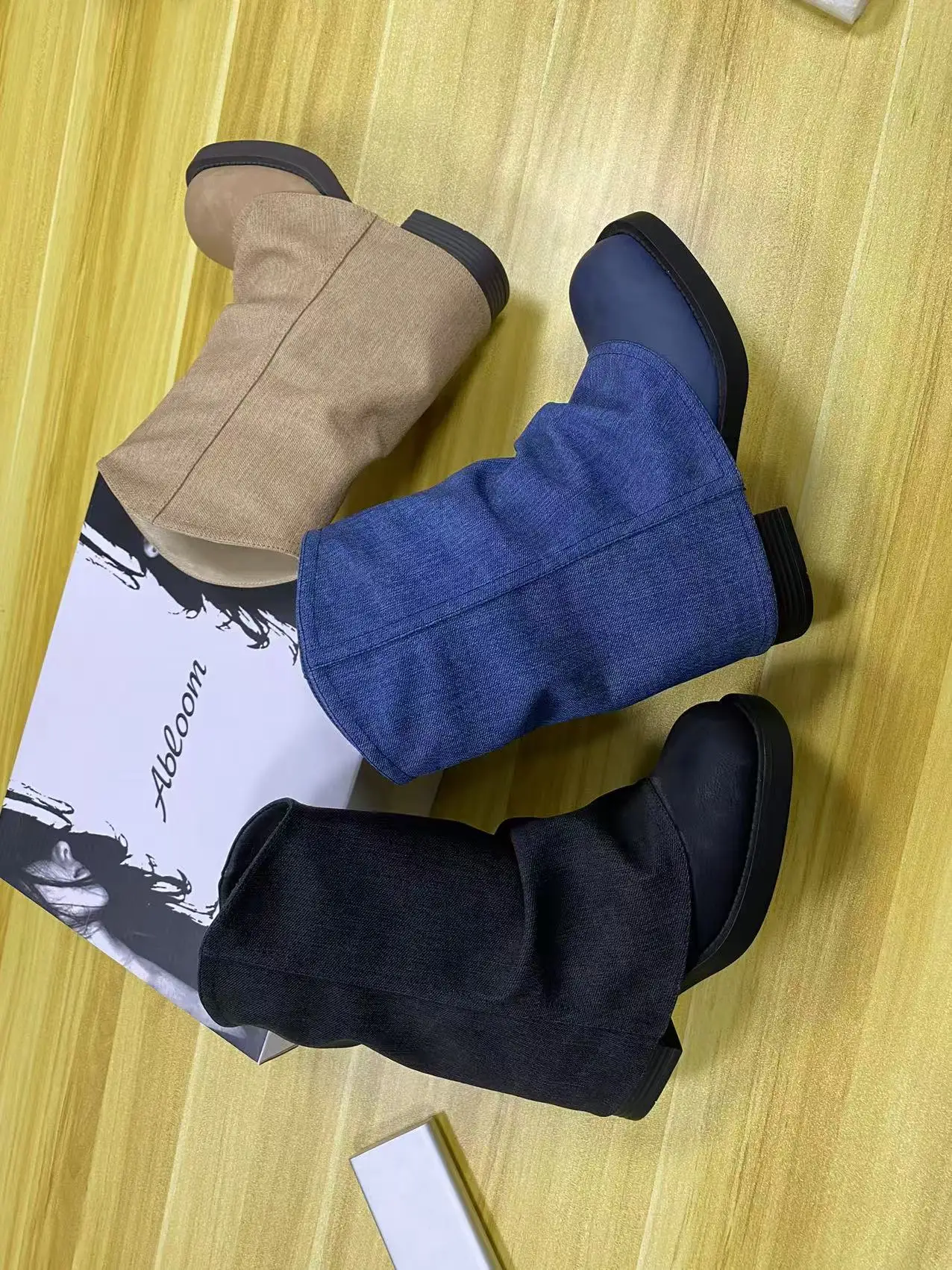 Hot Selling Women's Short Platform Boots with Chunky Heel Waterproof Height Increasing Fashionable Comfortable for Autumn Winter - 图片 3