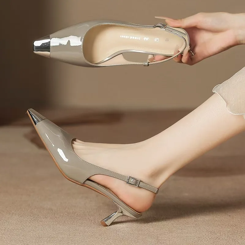 New White Baotou One-Word Buckle Sandals for Children Fashionable Metal Design with Height Increasing Feature for Spring Summer